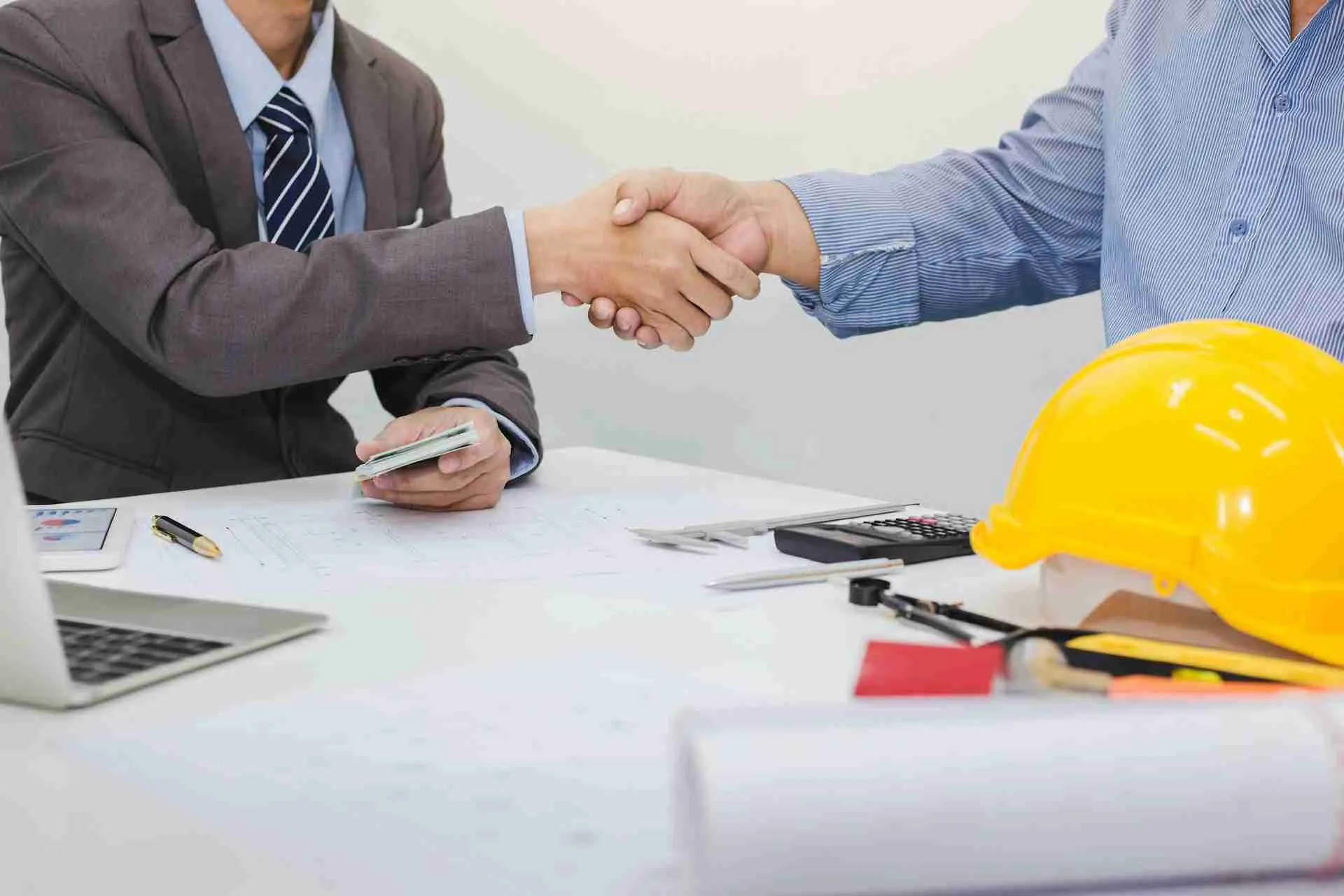 How Contractor Marketing Services Help Win Fall Projects