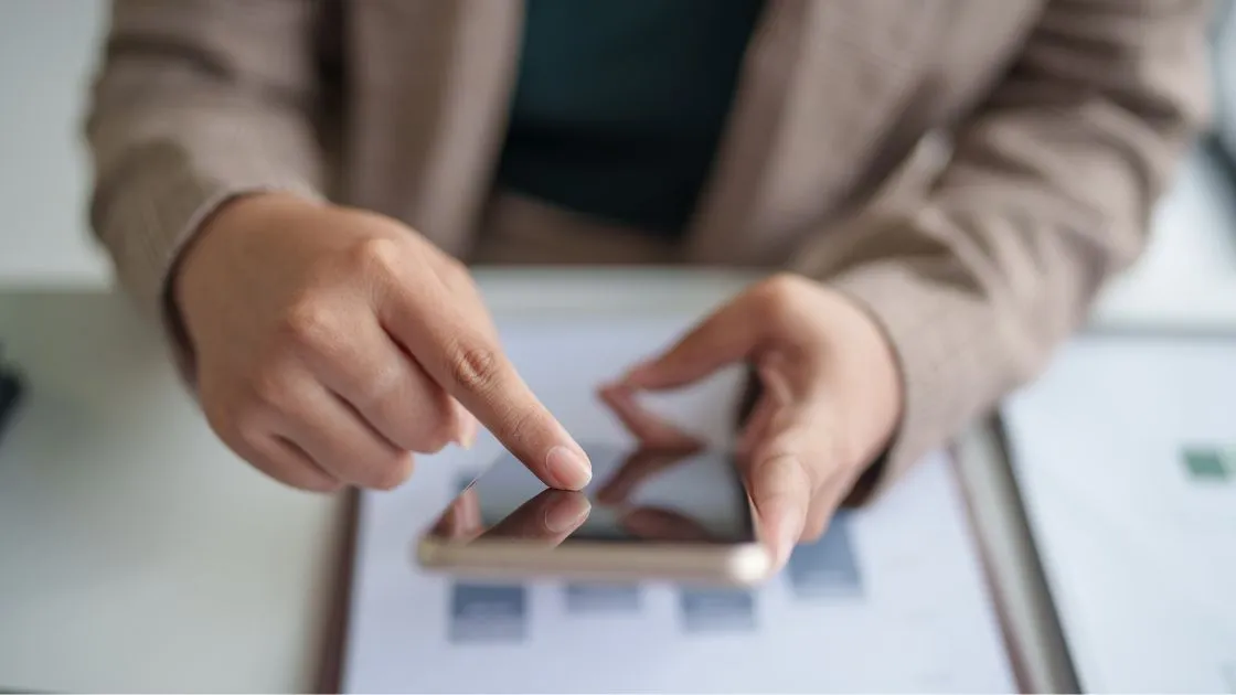 How Akron Roofers Can Fix Their Online Visibility This Season